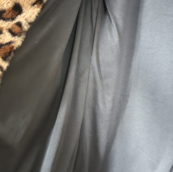 LOVE TREE Faux Fur Leopord Print Coat - Picture 5 of 6